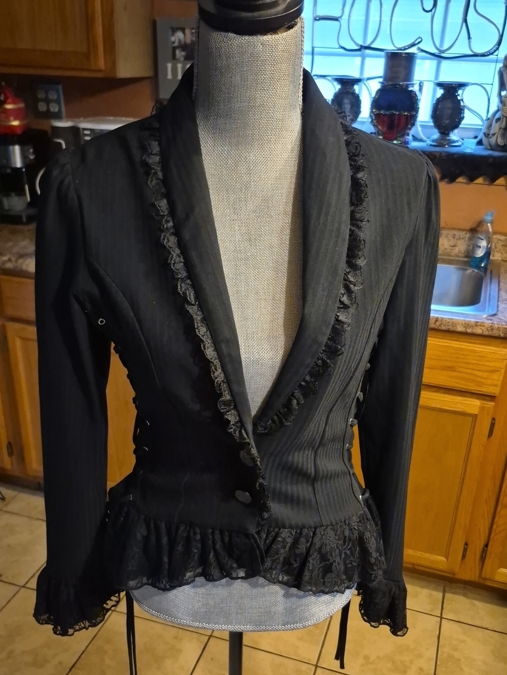 Hot Topic Black Lace-Trim Fitted Blazer
